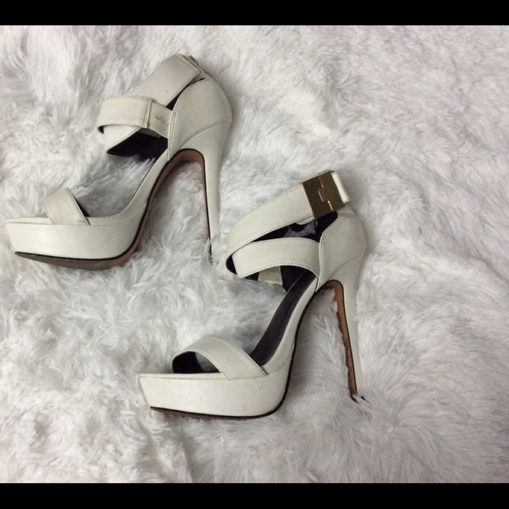 Aldo white heels 👠